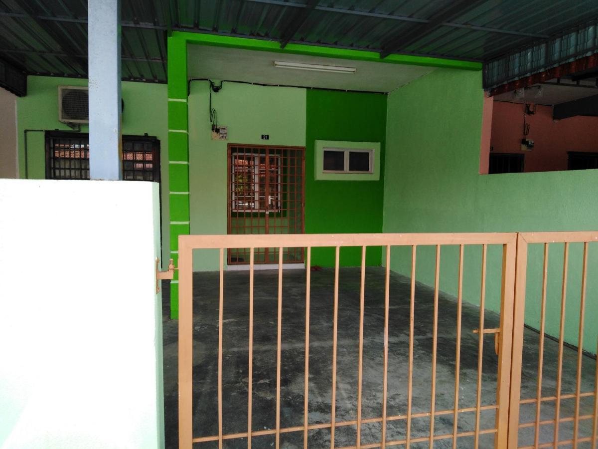 Pelangi Homestay Bota Extérieur photo